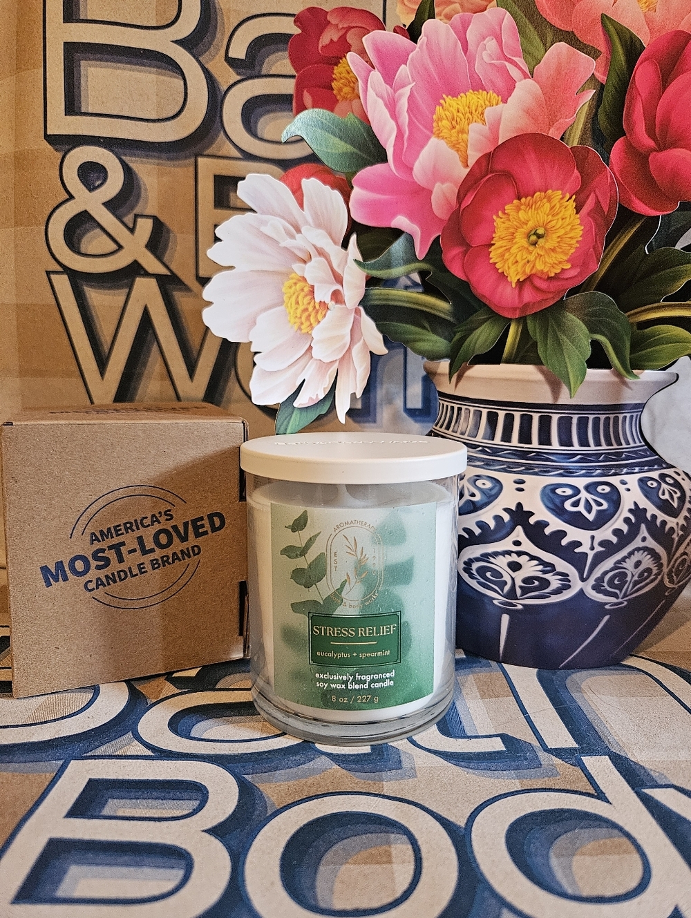 NWT Bath & Body Works Eucalyptus Spearmint Single Wick Candle - Green, White